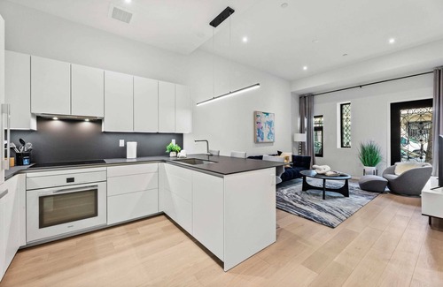 Bloomingdale Apartment | Riverbank I by Rove Travel | 1BR UWS Townhome