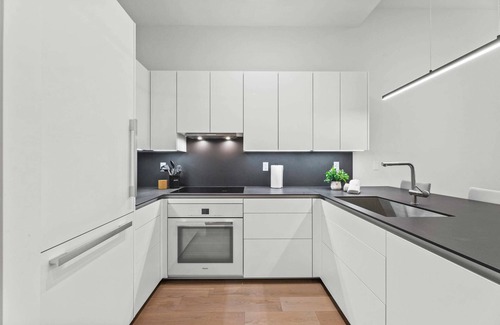 Bloomingdale Apartment | Riverbank I by Rove Travel | 1BR UWS Townhome