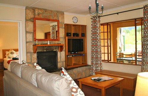 Drakensberg Gardens Hotel | Riverbend Chalets Self Catering