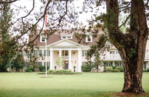 Niagara-on-the-Lake Hotel | Riverbend Inn & Vineyard