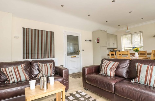 West Looe Cottage | RIVERCREST, family friendly, with a garden in Looe