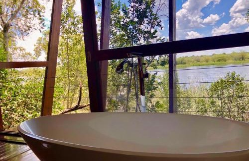 Angola Cabin | RiverDance Lodge