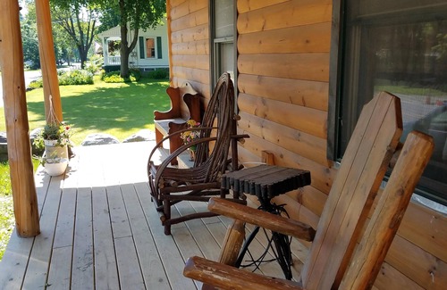 Warrensburg Cabin | RIVERFRONT ADIRONDACK LOG CABIN