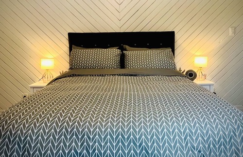 Hastings Highlands Cottage | Riverfront and Pet Friendly Oasis 10 minutes from Bancroft✨