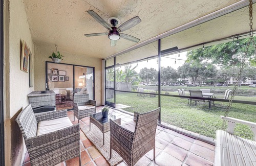 Sunrise House | Riverfront Backyard & Grill: Sunrise Family Home