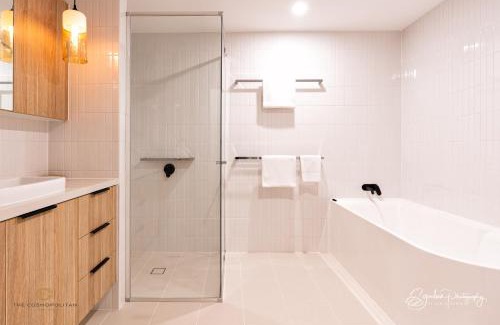 Maroochydore Apartment | RIVERFRONT BREEZE @ The Cosmopolitan Unit10307