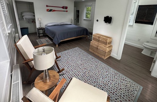Hampden Cottage | Riverfront Cabin in Hampden