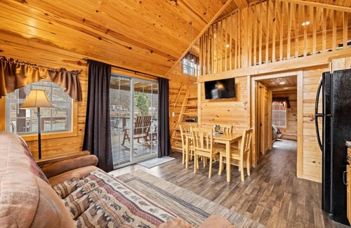 Dillsboro House | Riverfront Cabin with Deck and Fire Pit Near the Smoky Mountains!