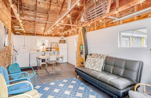 Honor House | Riverfront cabin with furnished deck, beautiful backyard, firepit & kayaks