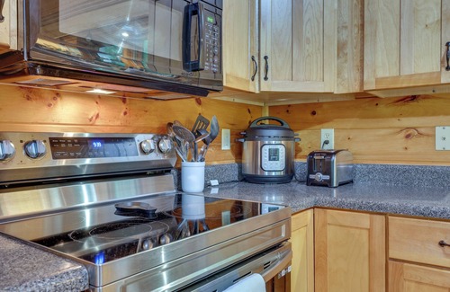 Ellijay Cabin | Riverfront Ellijay Cabin w/Deck + Pool Access!