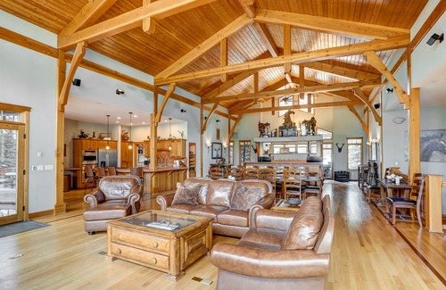 Cle Elum House | Riverfront Escape bordering Suncadia - Privacy with stunning views, Pool/Hot Tub