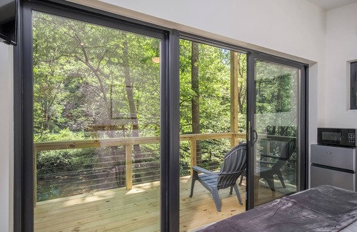 Rosman Cabin | Riverfront Fishing Cabin with HOT TUB