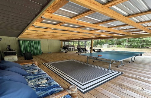 High Springs House | Riverfront Forest Retreat - Near Springs & UF! 3BR/2BA on the Santa Fe River!