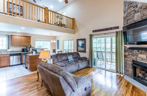 Whittier House | Riverfront gem w/wraparound deck, horseshoes, firepit, hot tub, WiFi - 2 dogs OK