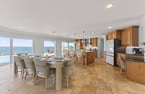 Cocoa Isles Country Club House | Riverfront-Heated Pool/Spa-Game Room-Bikes