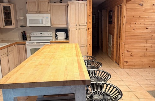 Branford House | Riverfront home in Branford on the Sante Fe and access to the Ichetucknee!