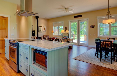 Cle Elum House | Riverfront Home in the Cascades - Great for Families