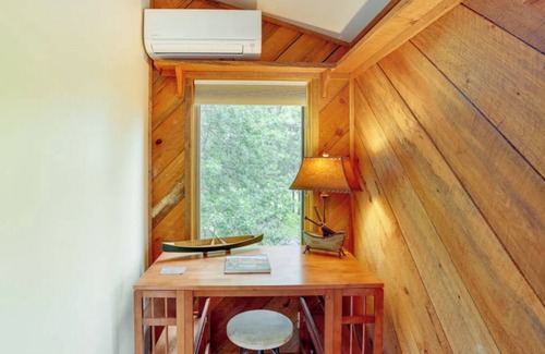 Three Rivers House | Riverfront Home near Sunriver w/hot tub and 2 firepits 5* reviews on Airbnb