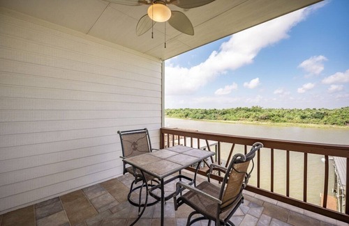 Matagorda House | Riverfront Home w/Fishing Pier, Minutes to Beach