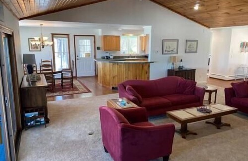 Cape Vincent House | Riverfront home w/private dock