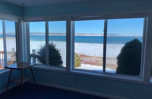 Cape Vincent House | Riverfront home w/private dock