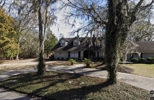 Georgetown House | Riverfront House on deepwater dock, boat ramp Windsor PL. WedgefieldGolfCourse