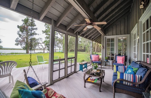 Georgetown House | Riverfront House on deepwater dock, boat ramp Windsor PL. WedgefieldGolfCourse