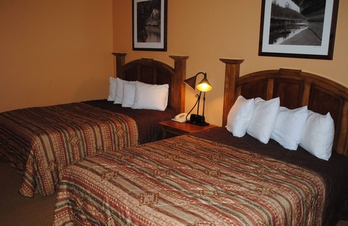 Wisconsin Dells Condo | RIVERFRONT.JACUZZI tub.!!.