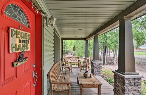 Lake City House | Riverfront Lake City Home w/Fire Pit, Deck & BBQ!