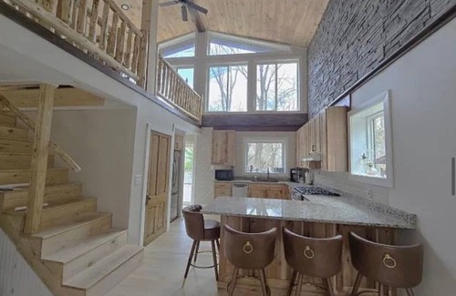 Tidioute Ski Chalet | Riverfront Modern Chalet Year Round, Pet Friendly