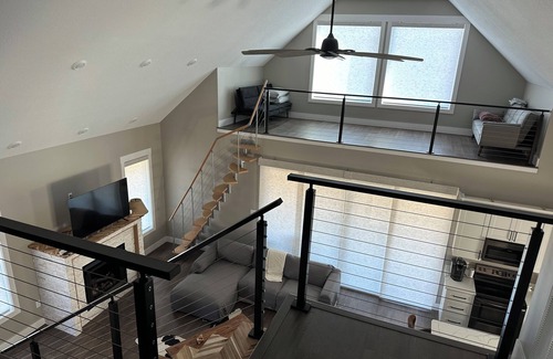 Calico Rock House | RIVERFRONT NEW 4-bedroom house with WiFi and AC in Calico Rock