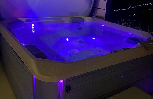 Rendezvous House | Riverfront Rendezvous! IKON Destination & Private Hot Tub