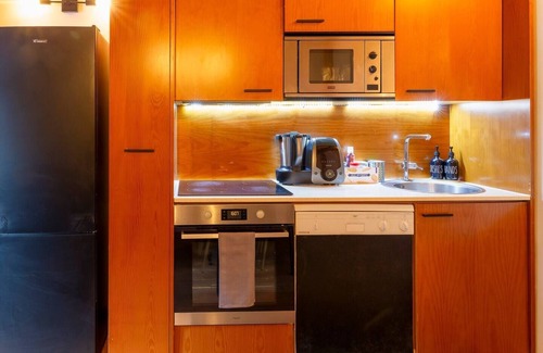 Soldeu Apartment | Riverfront Retreat by Grandvalira & Parkingnn