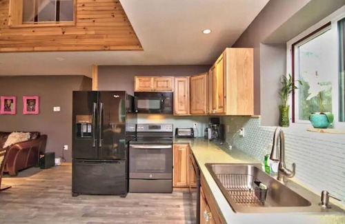 Falls House | Riverfront Retreat For Kayaking, Fishing and Hot Tub