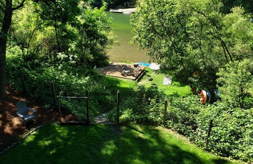 Guerneville House | Riverfront Retreat Remodeled Kitchen 3BR & Hot Tub