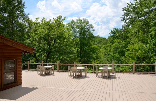 Old Fort House | Riverfront Retreat w/Amazing Views! Fishing.Hiking.Deck.Gatherings/Weddings.WiFi