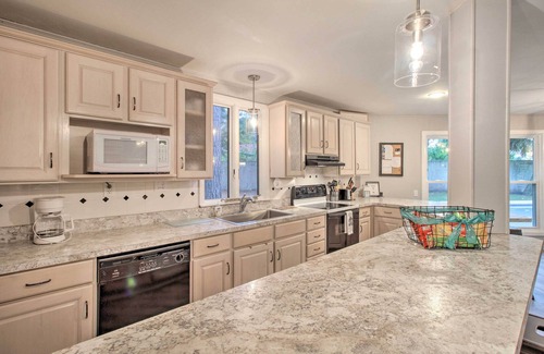 Savannah House | Riverfront Savannah Getaway w/Pool & Dock!