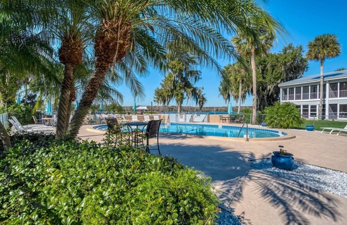 Welaka Condo | Riverfront, Views, Fishing and Boating Paradise, Steps to the Water, Community Pool and Boat Slip!