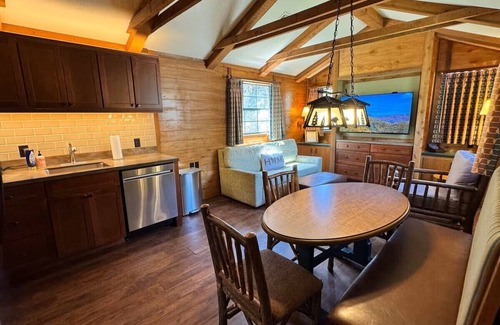 Cullowhee Cabin | Riverfront Wilderness Cabin