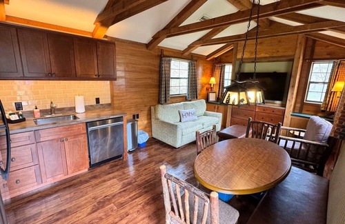 Cullowhee Cabin | Riverfront Wilderness Cabin