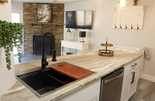 Helen House | Rivers Edge Condo 703C