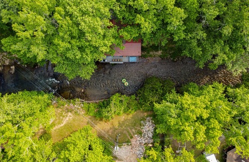Helen Cabin | River’s Edge | Cozy Riverside Cabin Near Downtown Helen, GA