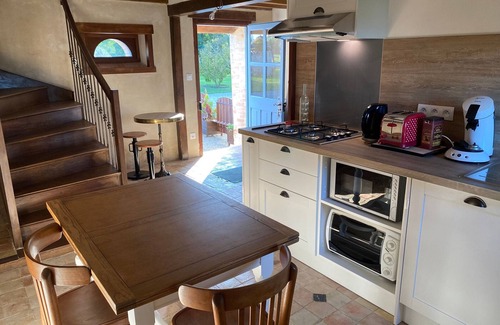 Ballon-Saint-Mars Cottage | Riverside Retreat: Charming Cottage Near Le Mans – Fishing, Hiking & Equestrian Activities