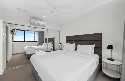Hamilton Apartment | Riverside 1BR Apt with King Bed and Pool!
