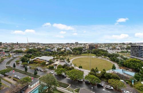 Hamilton Apartment | Riverside 1BR Apt with King Bed and Pool!