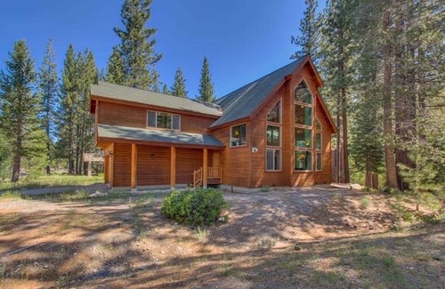 Christmas Valley House | Riverside 6 Bed 6 Bath Indoor Pool & Hot tub & Sauna & Steam Shower In Tahoe !
