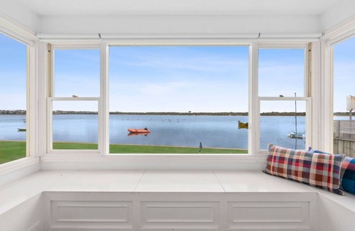 Barwon Heads House | Riverside - 6 bedroom - Family Retreat - Portrush