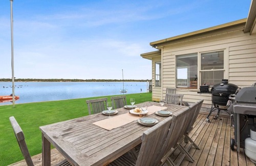 Barwon Heads House | Riverside - 6 bedroom - Family Retreat - Portrush