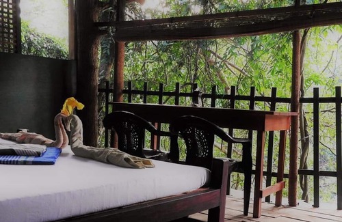 Debarawewa House | Riverside Cabana Yala