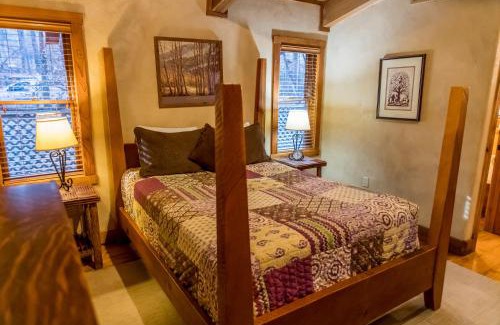 Ruidoso House | Riverside Cottage #24